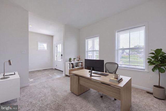 1111 GROFF LN, Lancaster, PA 17601