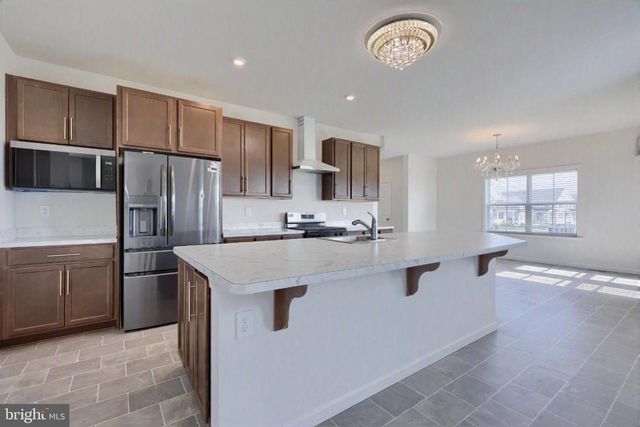 1111 GROFF LN, Lancaster, PA 17601