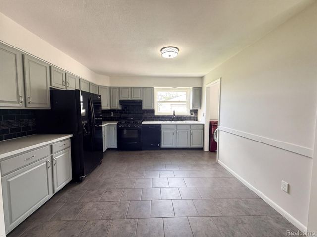 10820 Jackson Street, Van Buren Charter Township, MI 48111