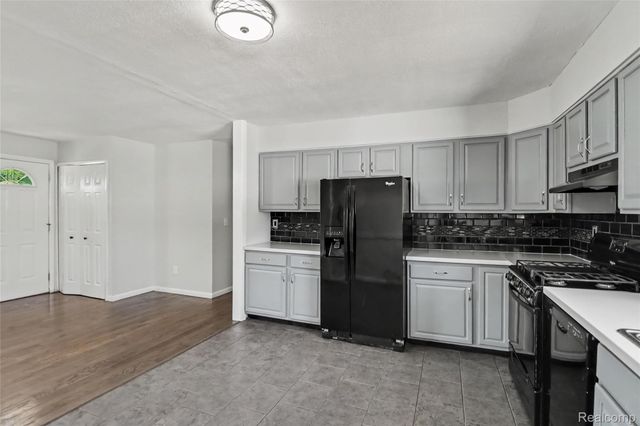 10820 Jackson Street, Van Buren Charter Township, MI 48111