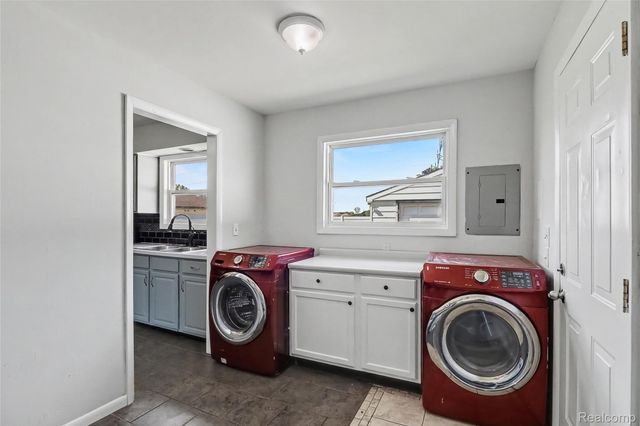 10820 Jackson Street, Van Buren Charter Township, MI 48111