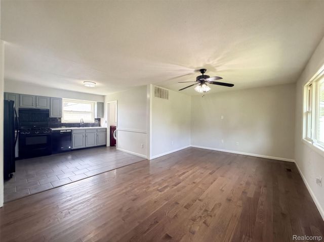 10820 Jackson Street, Van Buren Charter Township, MI 48111