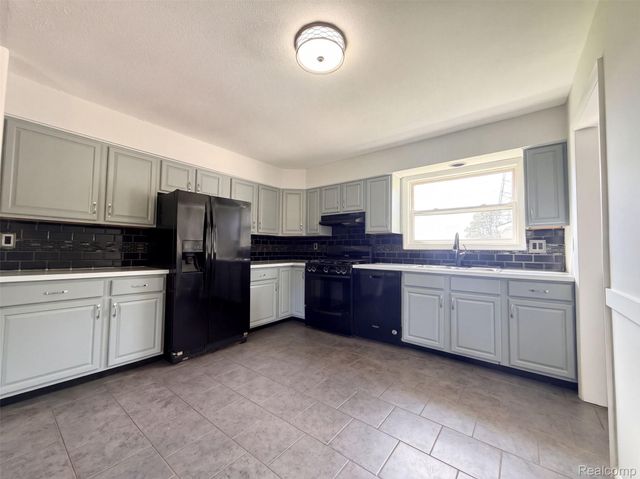 10820 Jackson Street, Van Buren Charter Township, MI 48111