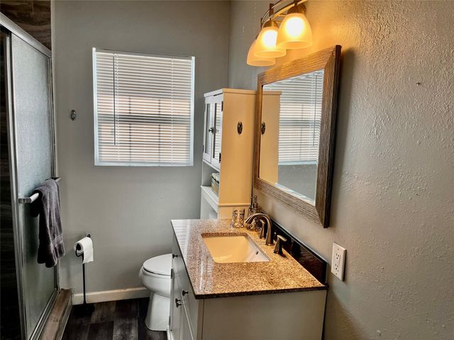 106 N Eastwood Street, Houston, TX 77011