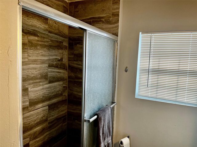 106 N Eastwood Street, Houston, TX 77011