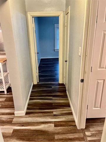 106 N Eastwood Street, Houston, TX 77011