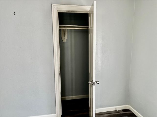 106 N Eastwood Street, Houston, TX 77011