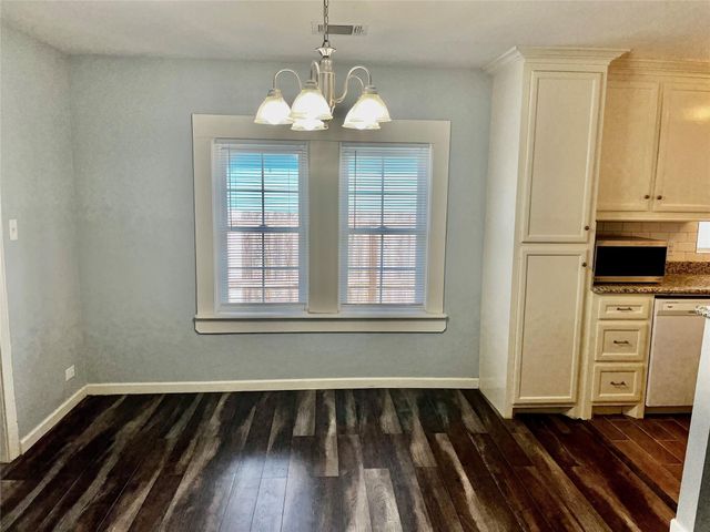 106 N Eastwood Street, Houston, TX 77011