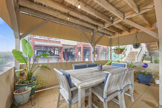 404 29th Ave. N, North Myrtle Beach, SC 29582