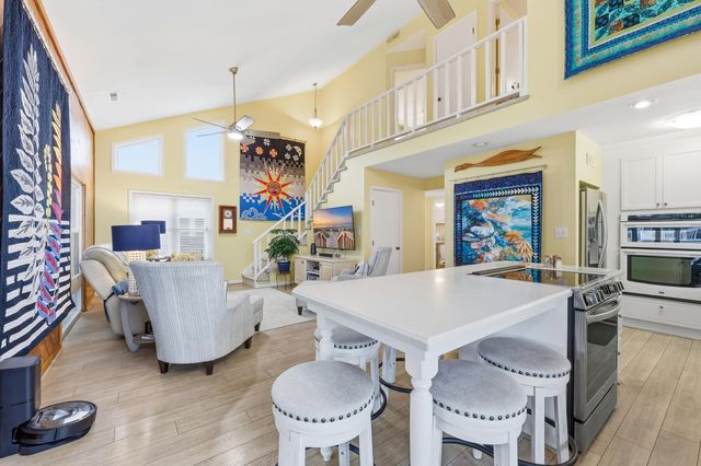 404 29th Ave. N, North Myrtle Beach, SC 29582