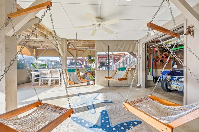 404 29th Ave. N, North Myrtle Beach, SC 29582