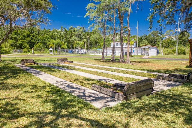 1315 PINE ISLAND DR N, St Cloud, FL 34771