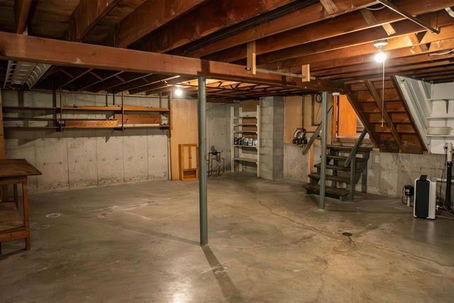 1255 APRIL LANE, Green Bay, WI 54304