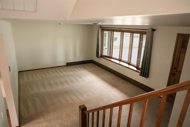 1255 APRIL LANE, Green Bay, WI 54304