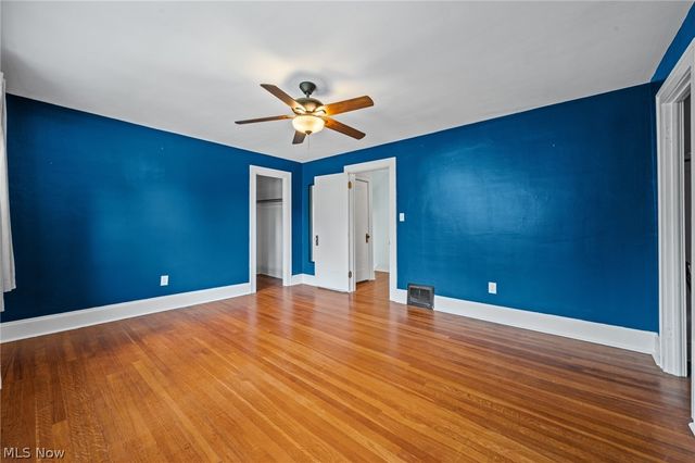3363 E Scarborough Road, Cleveland Heights, OH 44118