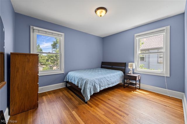 3363 E Scarborough Road, Cleveland Heights, OH 44118