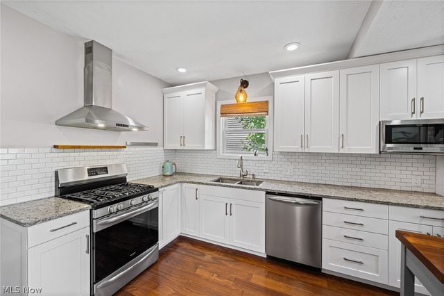 3363 E Scarborough Road, Cleveland Heights, OH 44118
