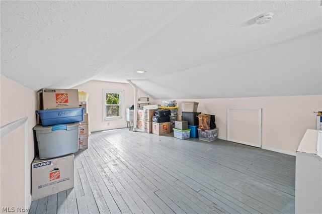 3363 E Scarborough Road, Cleveland Heights, OH 44118