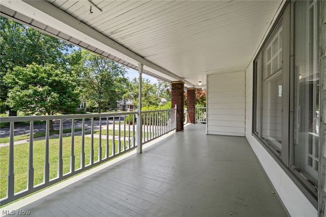 3363 E Scarborough Road, Cleveland Heights, OH 44118