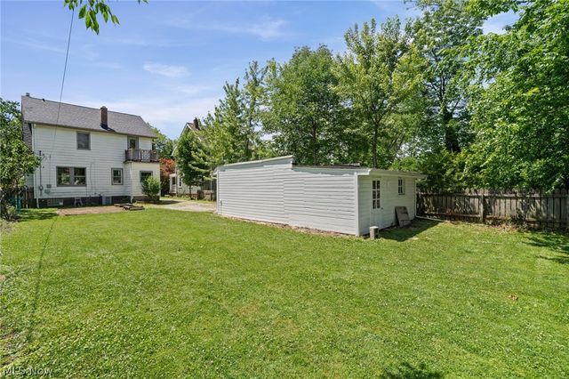 3363 E Scarborough Road, Cleveland Heights, OH 44118
