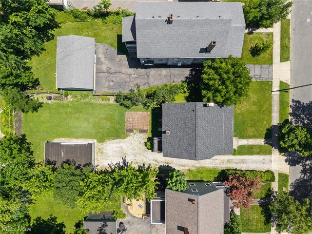 3363 E Scarborough Road, Cleveland Heights, OH 44118