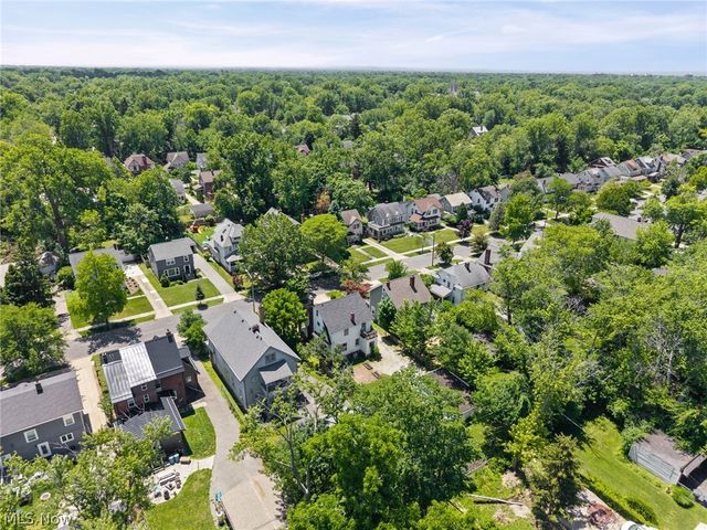 3363 E Scarborough Road, Cleveland Heights, OH 44118