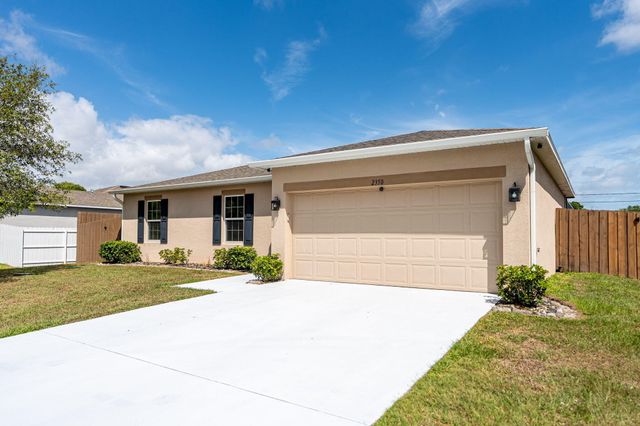 2350 SE Calcutta Circle, Port St. Lucie, Port St Lucie, FL 34952