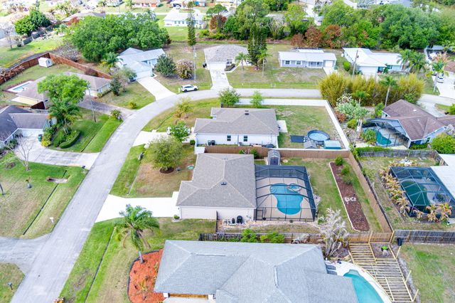 2350 SE Calcutta Circle, Port St. Lucie, Port St Lucie, FL 34952
