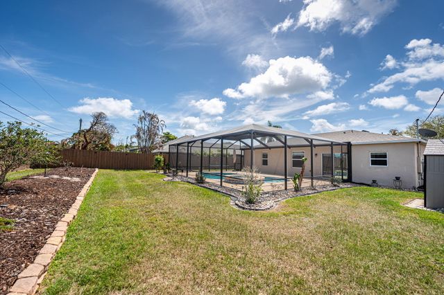 2350 SE Calcutta Circle, Port St. Lucie, Port St Lucie, FL 34952