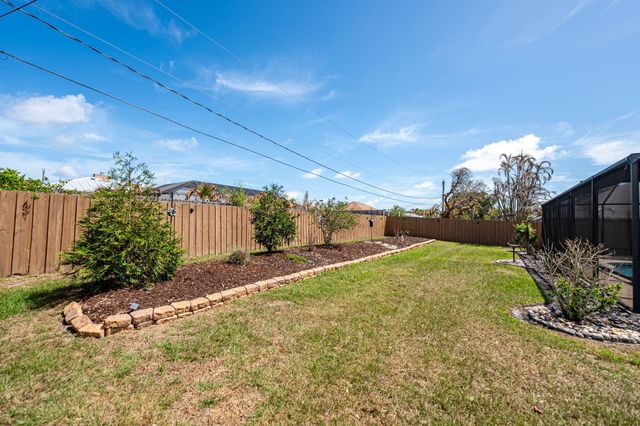 2350 SE Calcutta Circle, Port St. Lucie, Port St Lucie, FL 34952