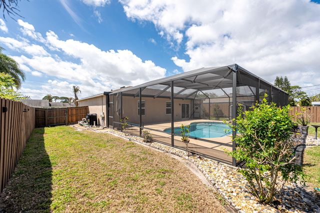 2350 SE Calcutta Circle, Port St. Lucie, Port St Lucie, FL 34952