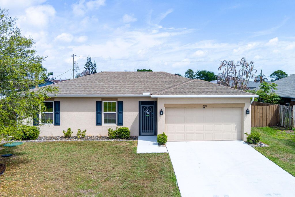2350 SE Calcutta Circle, Port St. Lucie, Port St Lucie, FL 34952