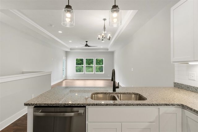 146 Ashley Court, Brooklyn, MI 49230