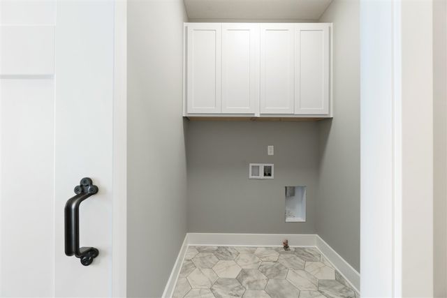 146 Ashley Court, Brooklyn, MI 49230