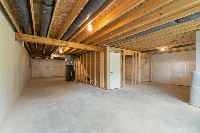 146 Ashley Court, Brooklyn, MI 49230