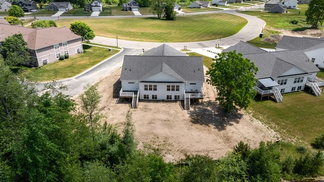 146 Ashley Court, Brooklyn, MI 49230