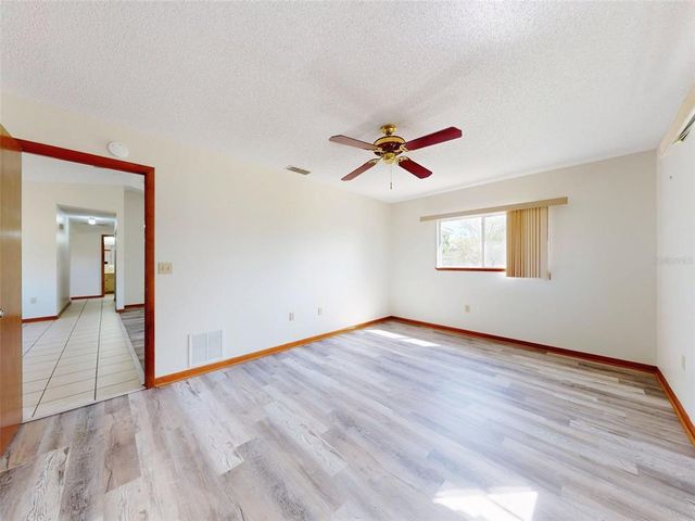11197 SW 79TH AVENUE, Ocala, FL 34476