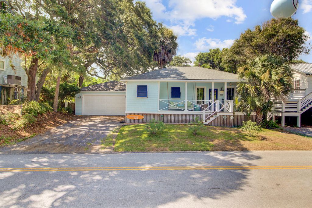 504 E Cooper Avenue, Folly Beach, SC 29439