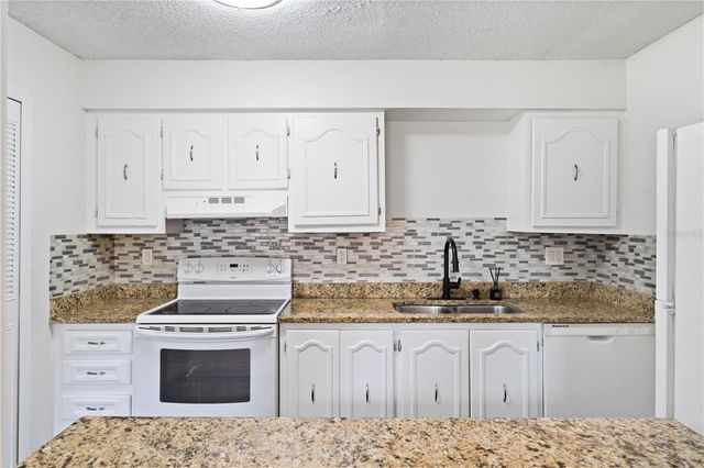 500 ORANGE DRIVE 10, Altamonte Springs, FL 32701