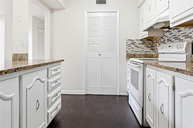 500 ORANGE DRIVE 10, Altamonte Springs, FL 32701