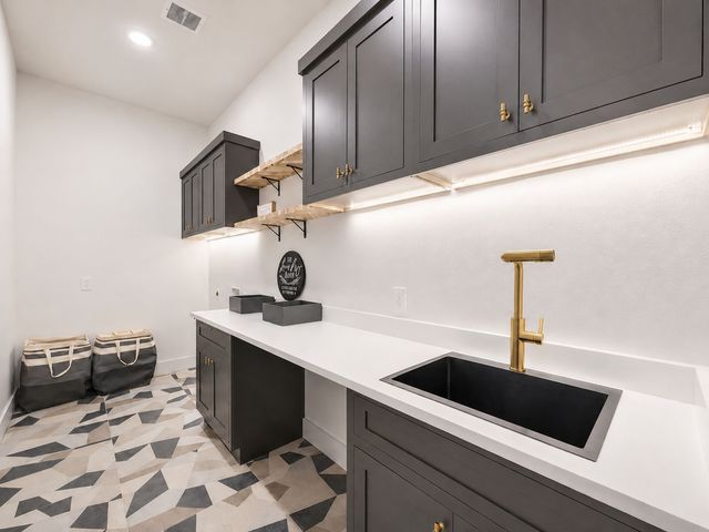 1102 Devonshire Drive N, Forney, TX 75126