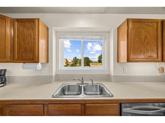 220 Manor Ct B, Windsor, CO 80550