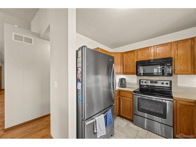 220 Manor Ct B, Windsor, CO 80550