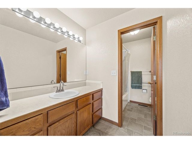 220 Manor Ct B, Windsor, CO 80550