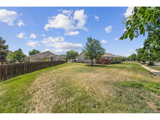 220 Manor Ct B, Windsor, CO 80550