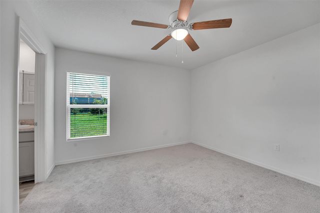 2457 SE Tracy Ave, Port St Lucie, FL 34952