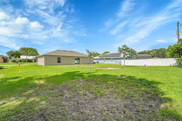 2457 SE Tracy Ave, Port St Lucie, FL 34952