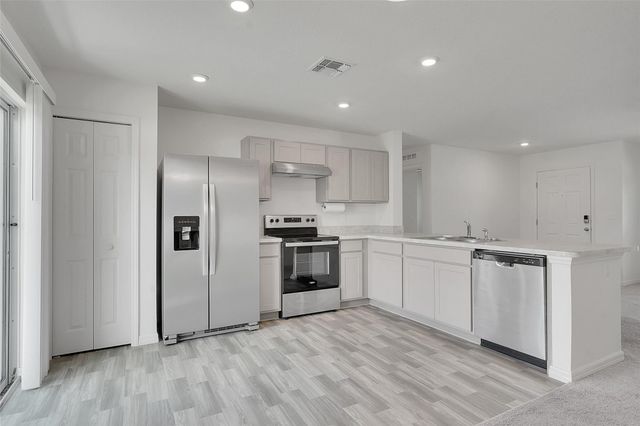 2457 SE Tracy Ave, Port St Lucie, FL 34952