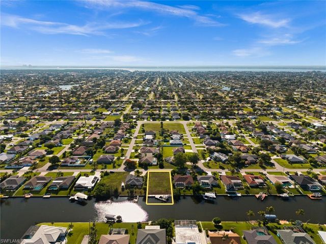 3022 SE 6th AVE, Cape Coral, FL 33904