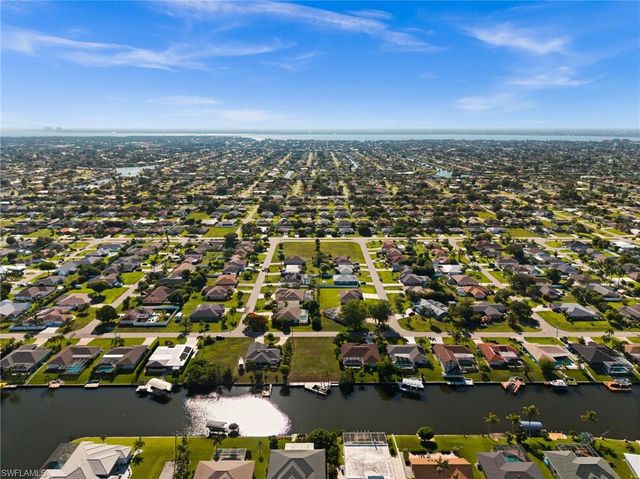 3022 SE 6th AVE, Cape Coral, FL 33904